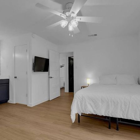 Condo Near Downtown Austin! Exterior photo
