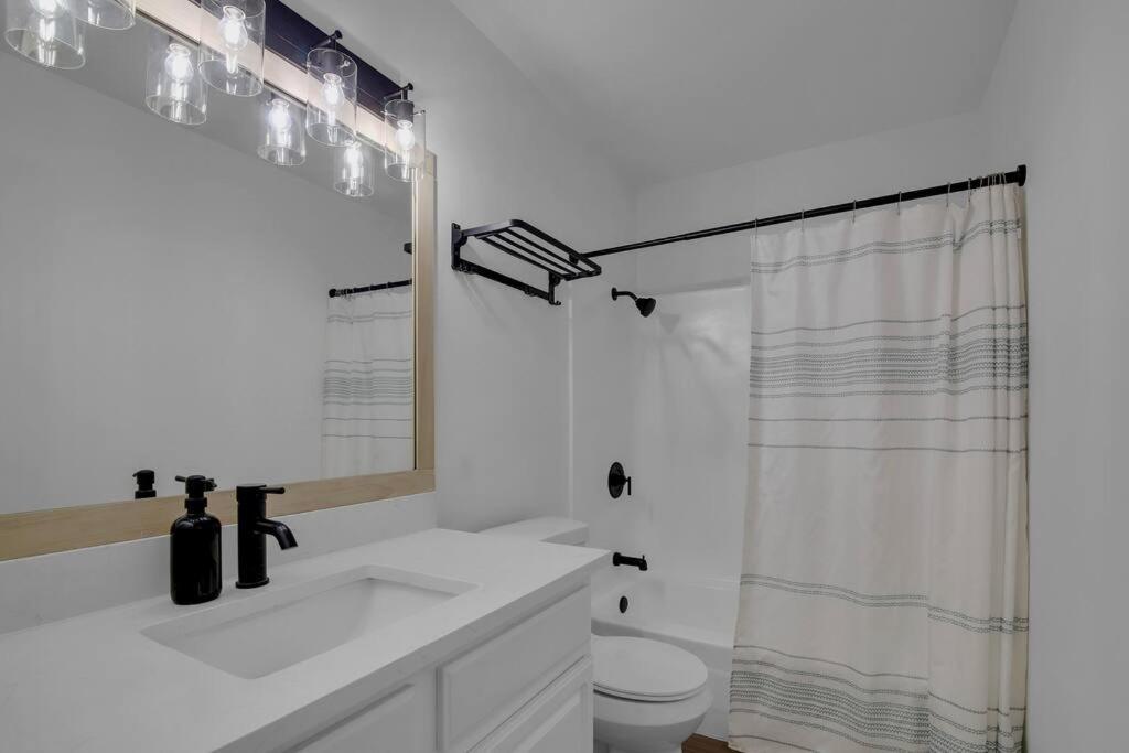 Condo Near Downtown Austin! Exterior photo