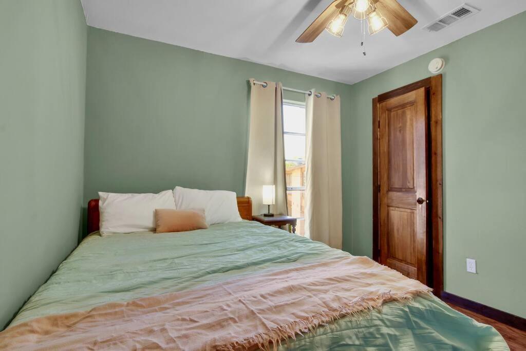 Condo Near Downtown Austin! Exterior photo